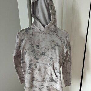 Athletic pullover